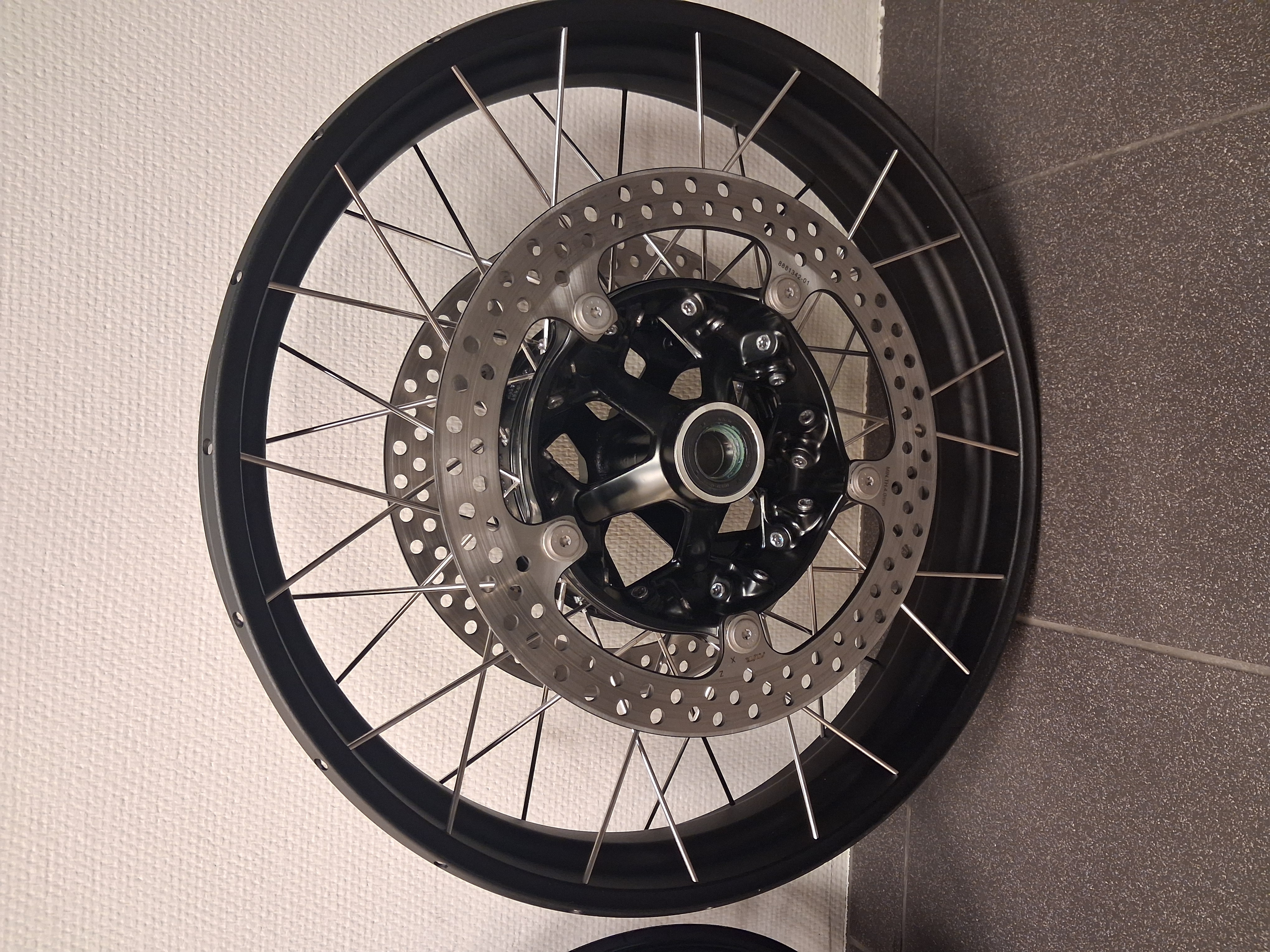 Nya ekerfälgar BMW R1300GSA